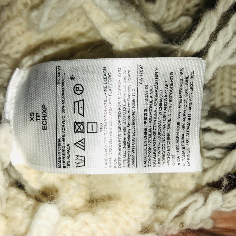 BANANA REPUBLIC Italian yarn cable fringe sweater - Picture 7 of 8